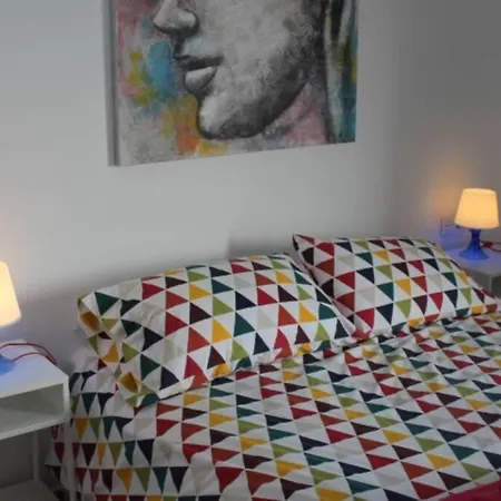 Luxurious Sleeps 6 With Private Pool Lm1 *